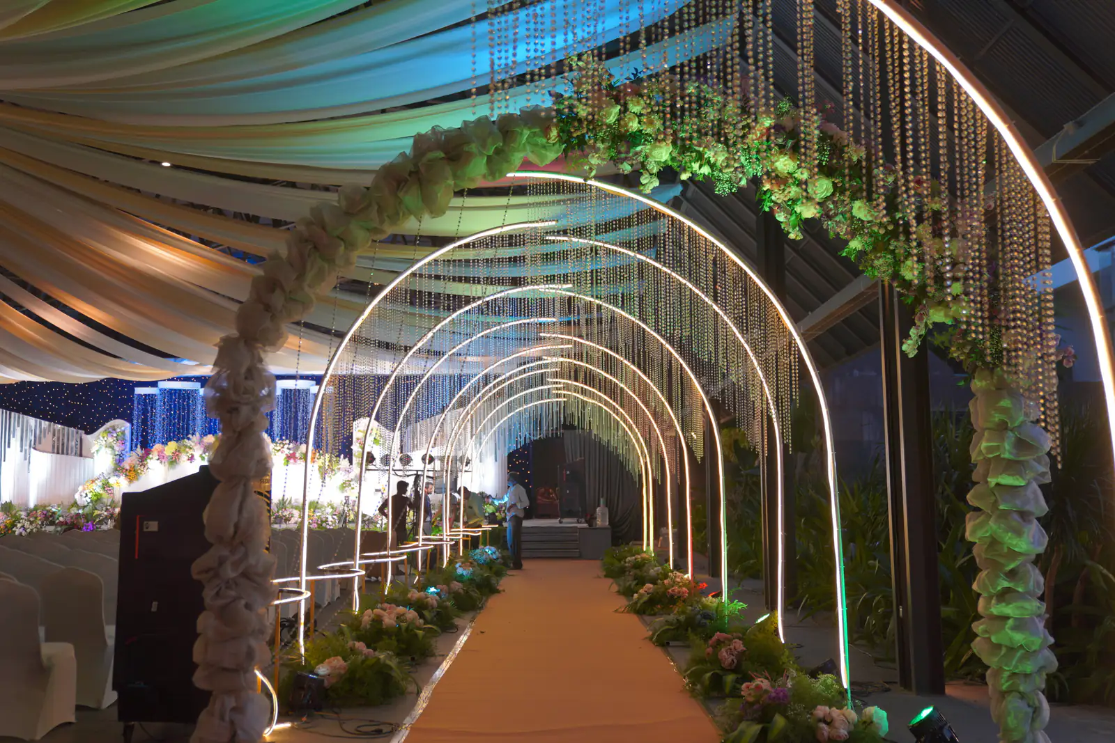 Vivah floral aisle for the wedding ceremony